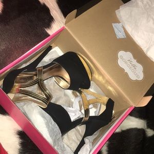 Perfect New Years Eve Heels🎉🎊